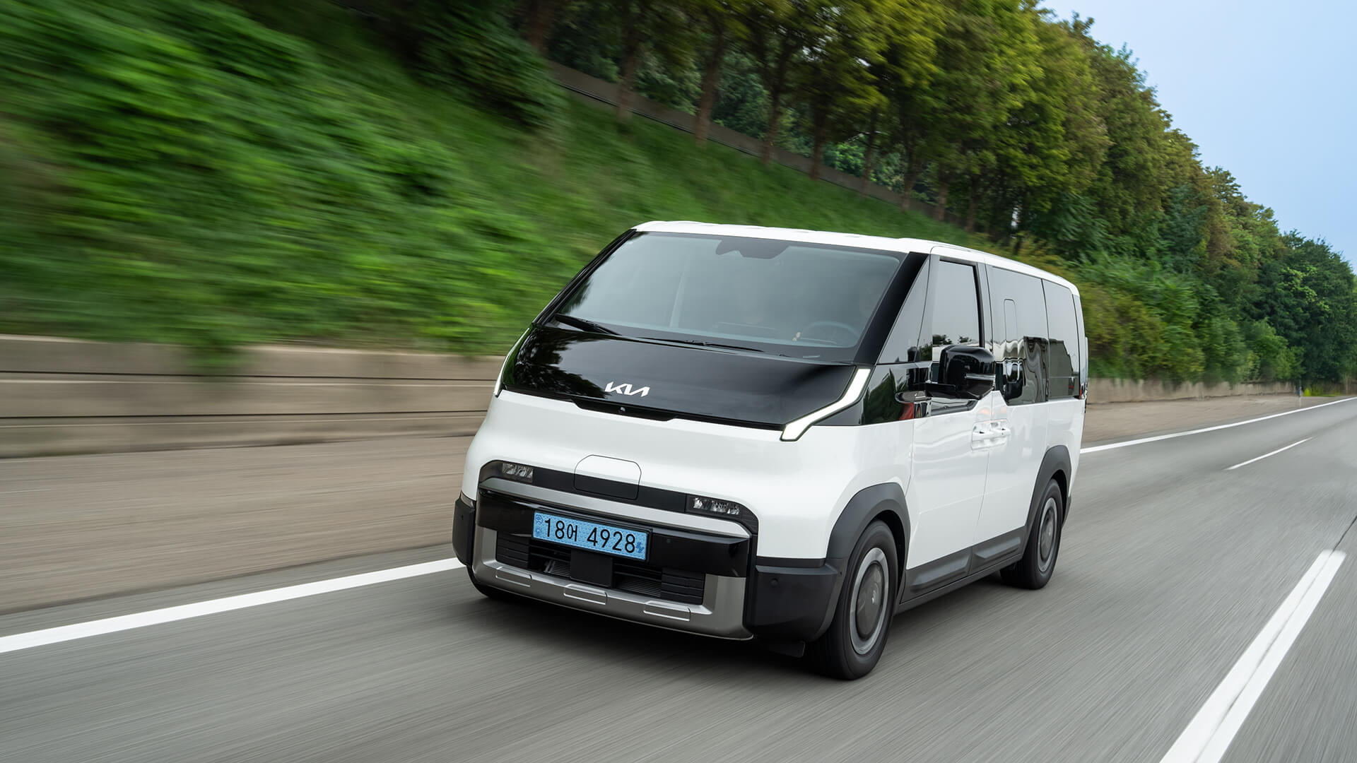Kia PV5 – elektryczny van przyszłości czy realna alternatywa dla dostawczaka?
